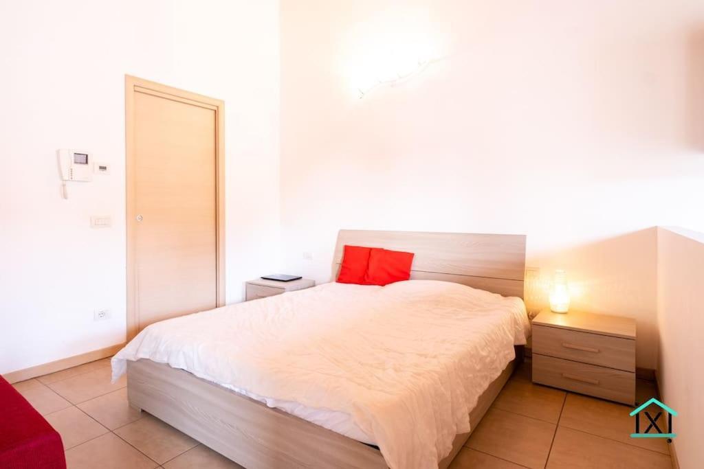 Travedona Loft By Lake Ixihome Ngoại thất bức ảnh