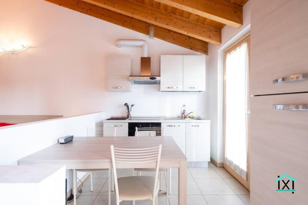Travedona Loft By Lake Ixihome Ngoại thất bức ảnh