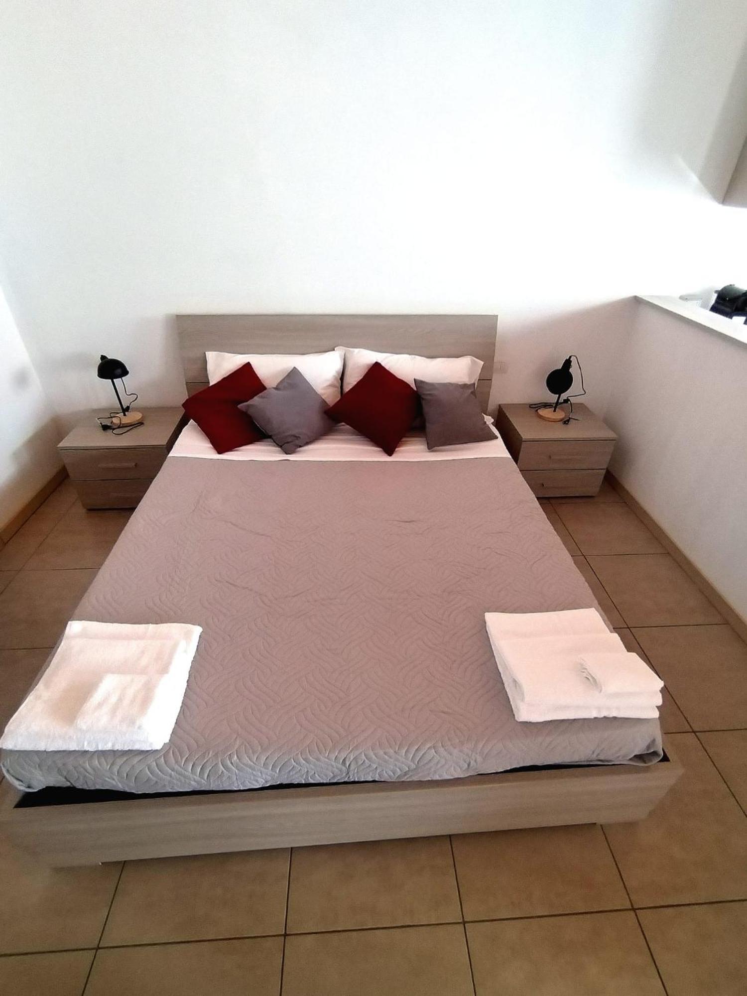 Travedona Loft By Lake Ixihome Ngoại thất bức ảnh