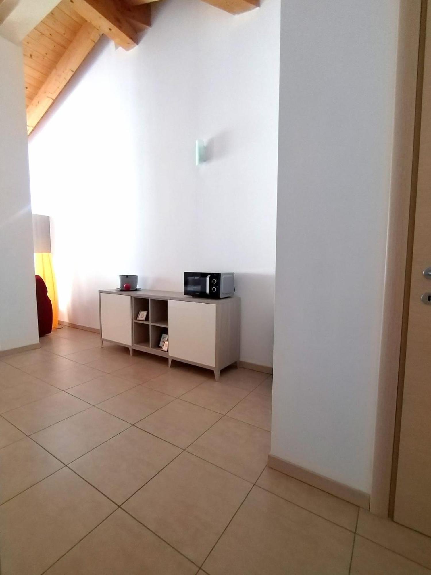 Travedona Loft By Lake Ixihome Ngoại thất bức ảnh