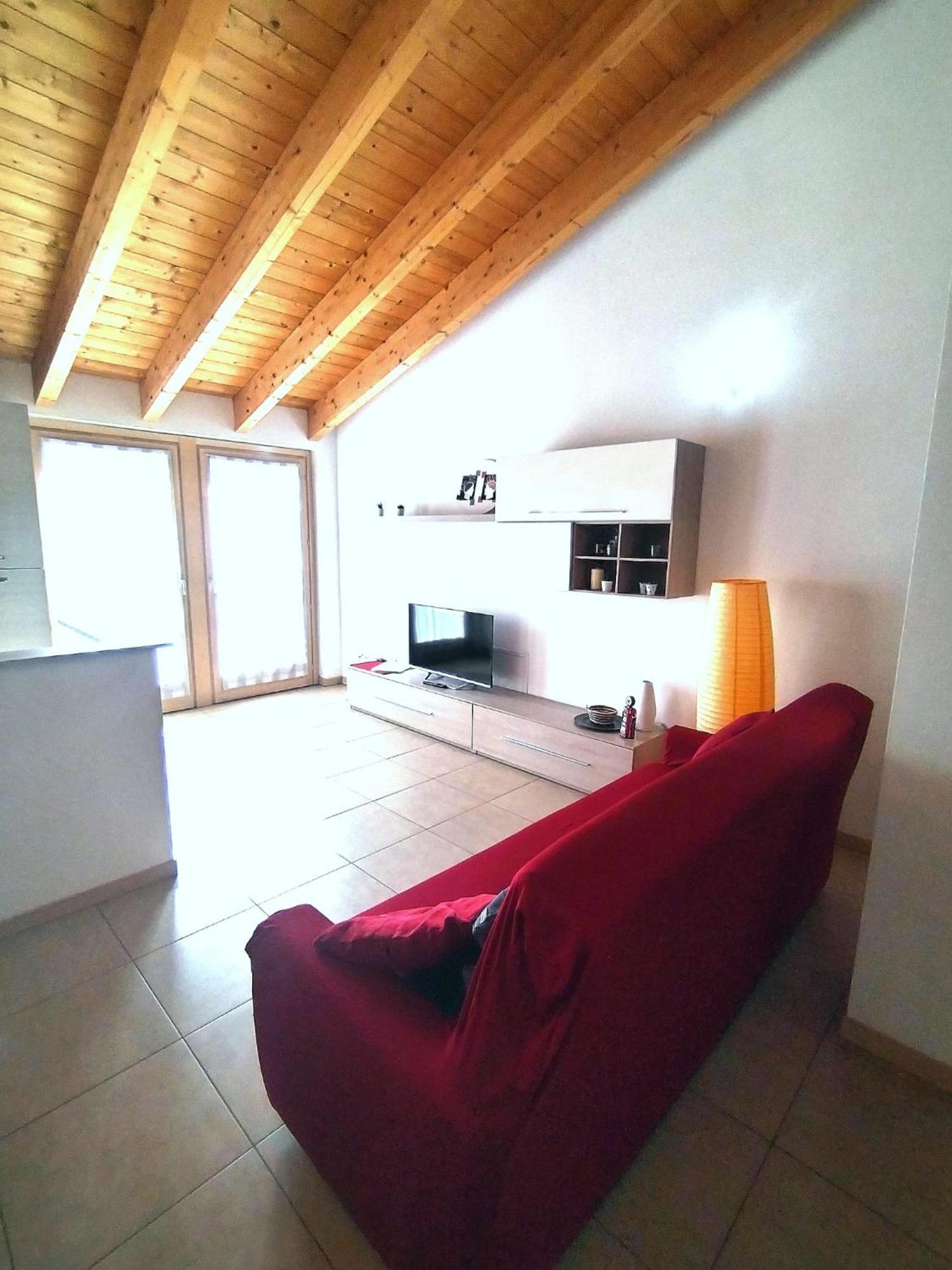 Travedona Loft By Lake Ixihome Ngoại thất bức ảnh